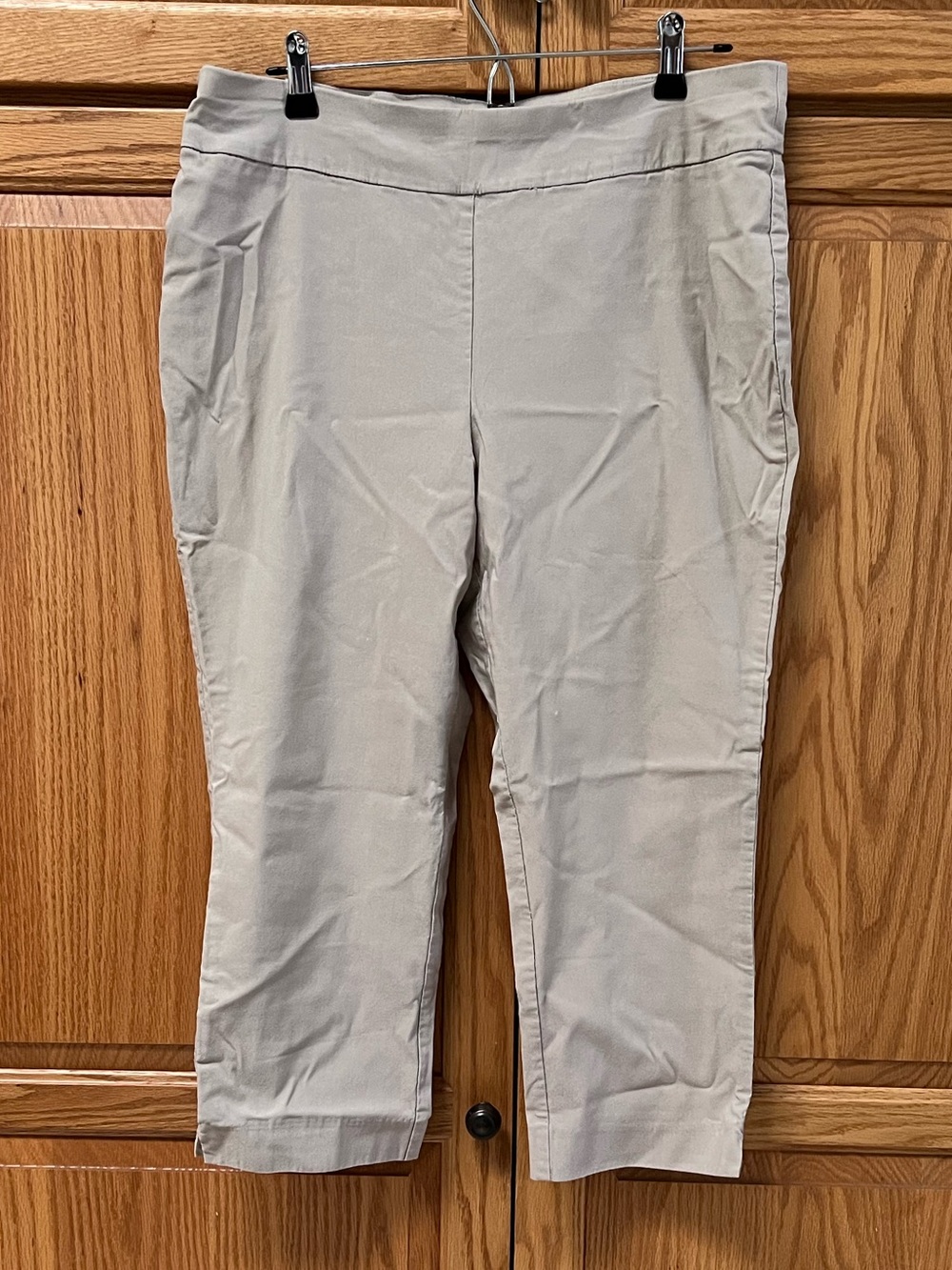 Chico's Light Beige Crop Pull-On Pants, EUC, Size 2.5